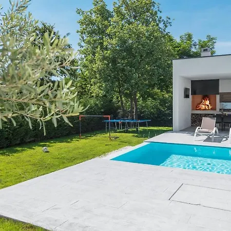 Villa Lap
